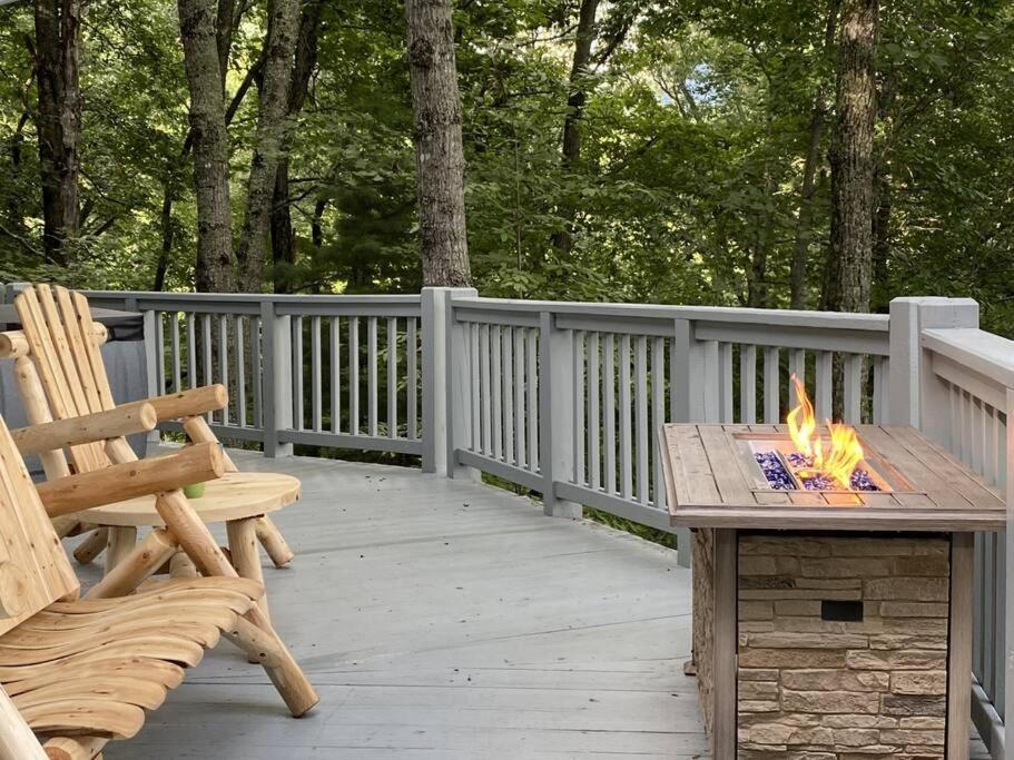 Montreat Round House - Mountain Views, Renovated Villa Black Mountain Dış mekan fotoğraf