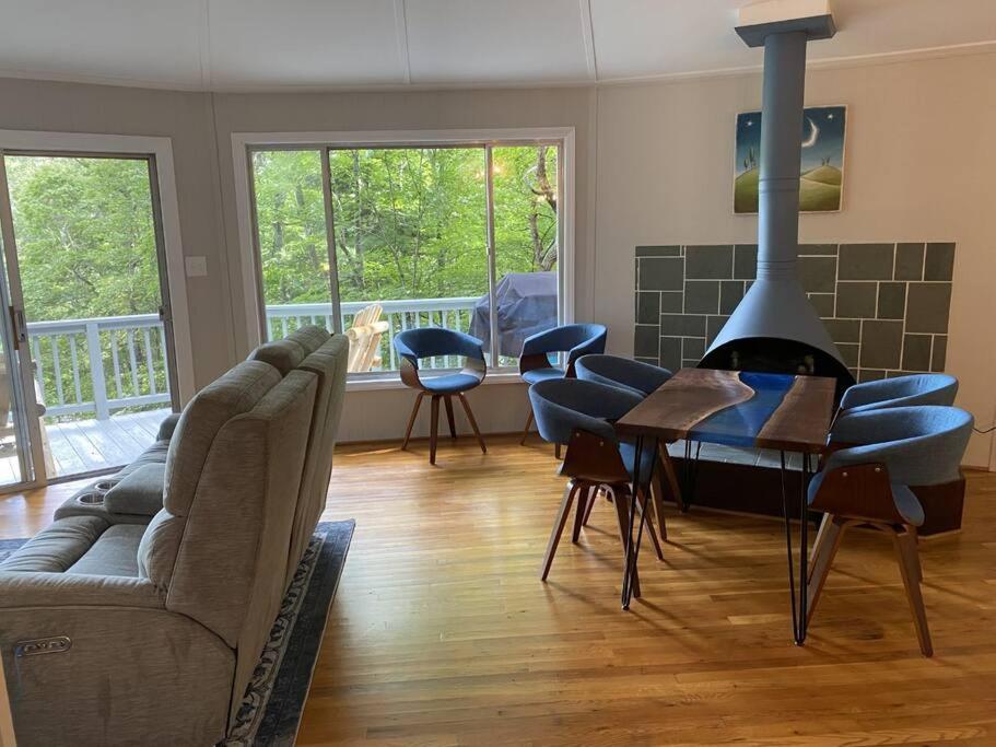 Montreat Round House - Mountain Views, Renovated Villa Black Mountain Dış mekan fotoğraf